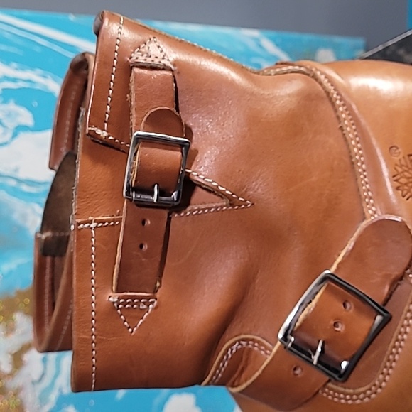 Timberland Boots - Picture 3 of 12